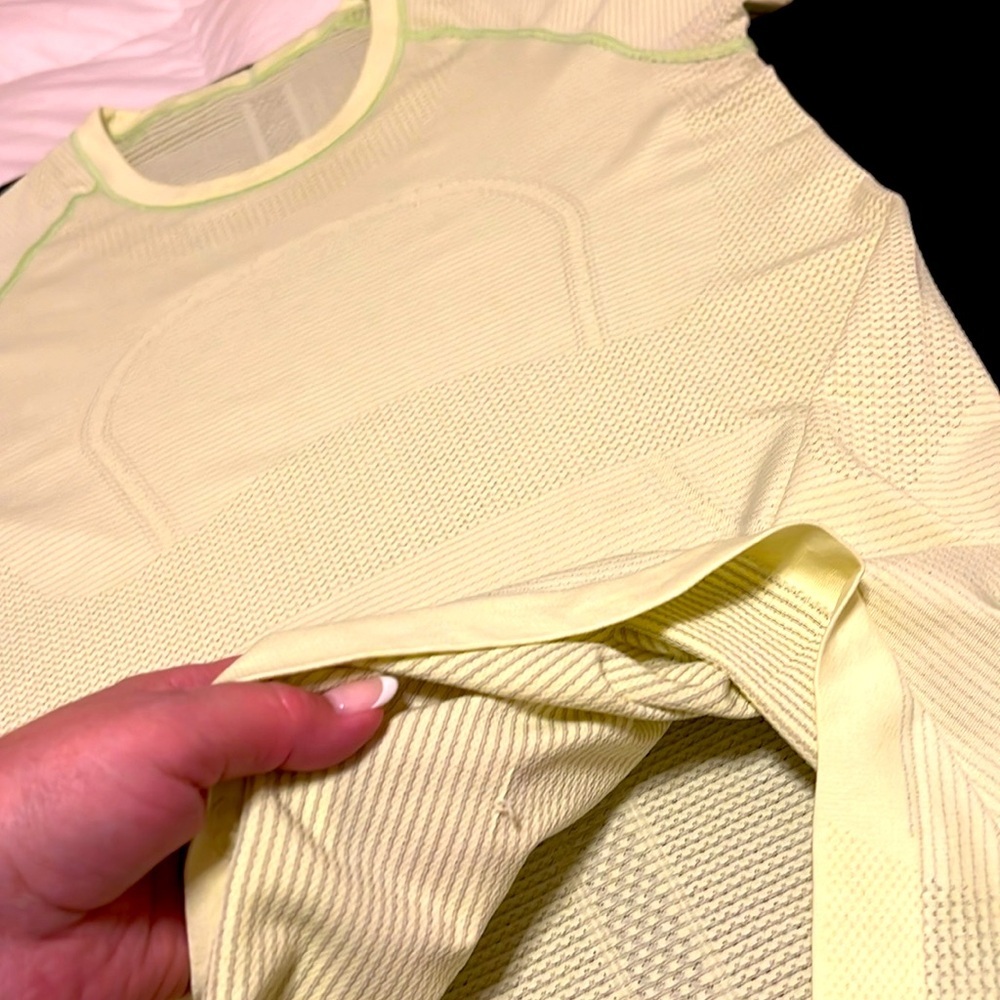 Lululemon swiftly tech short sleeve stretchy T-shirt, neon yellow, size 8 - Picture 13 of 13